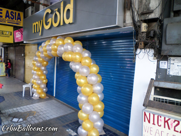 Entrance Arch for MyGold's (Colon Branch) Grand Opening