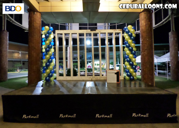 Tall Balloon Pillars for BDO's Fun Run at Parkmall