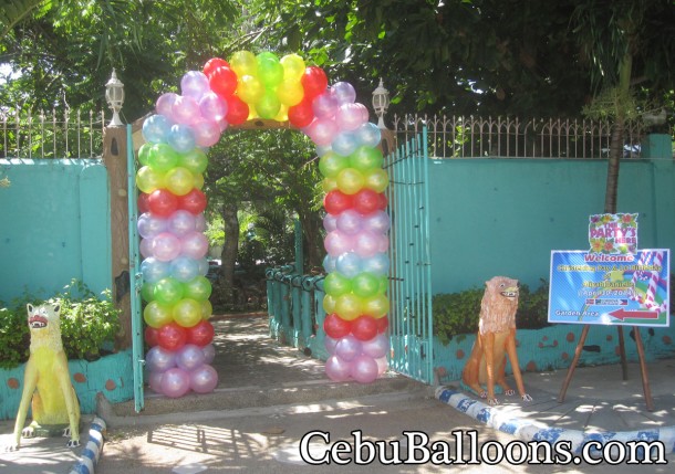 Hawaiian Balloon Entrance Arch at Cordova Home Village