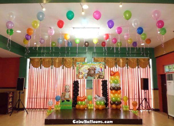 Safari Theme Balloons with Standee & Tarp at Hannah's Party Place